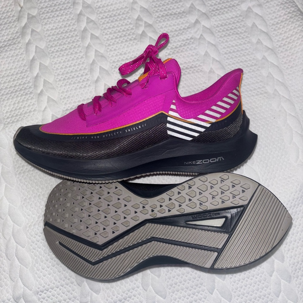 Nike kids Zoom Fuchsia and Black Athletic Shoes